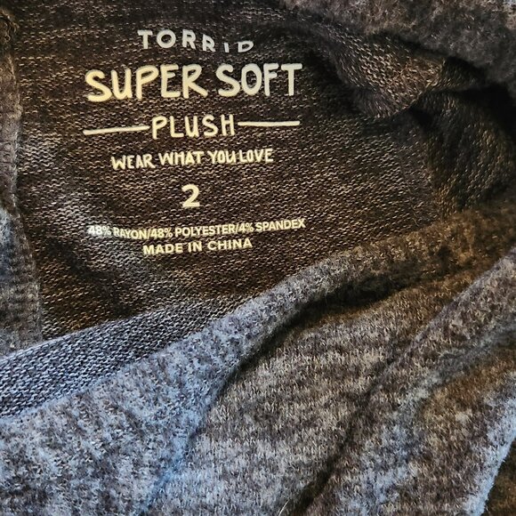 Torrid Super Soft Plush lace up sweater with shark hem - Picture 6 of 7